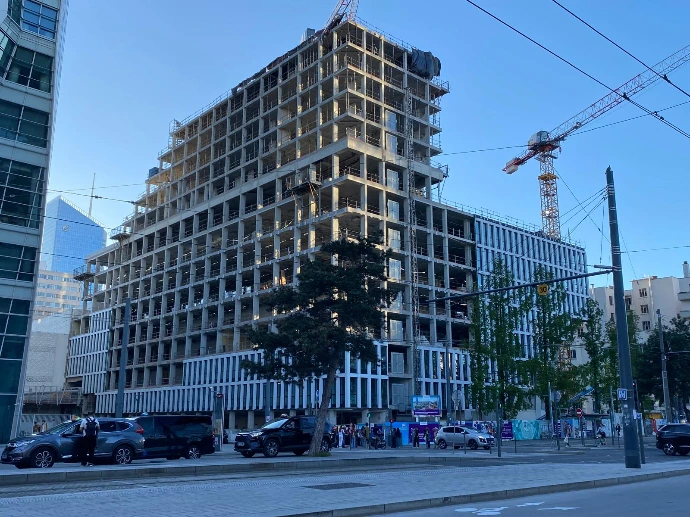 Bâtiment façades ossatures bois et verre